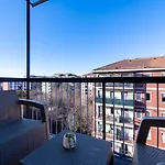 Bright And Quiet - Elegant * Milán
